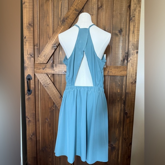 NWT Halara Womens Play It My Way T-Back Dress Stretch Sz LG Athleisure Sea Foam - Picture 2 of 8